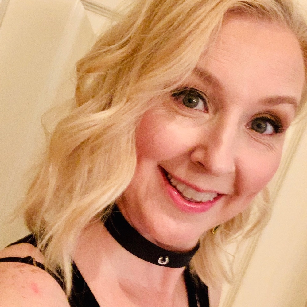 Meet your Posher, Dana